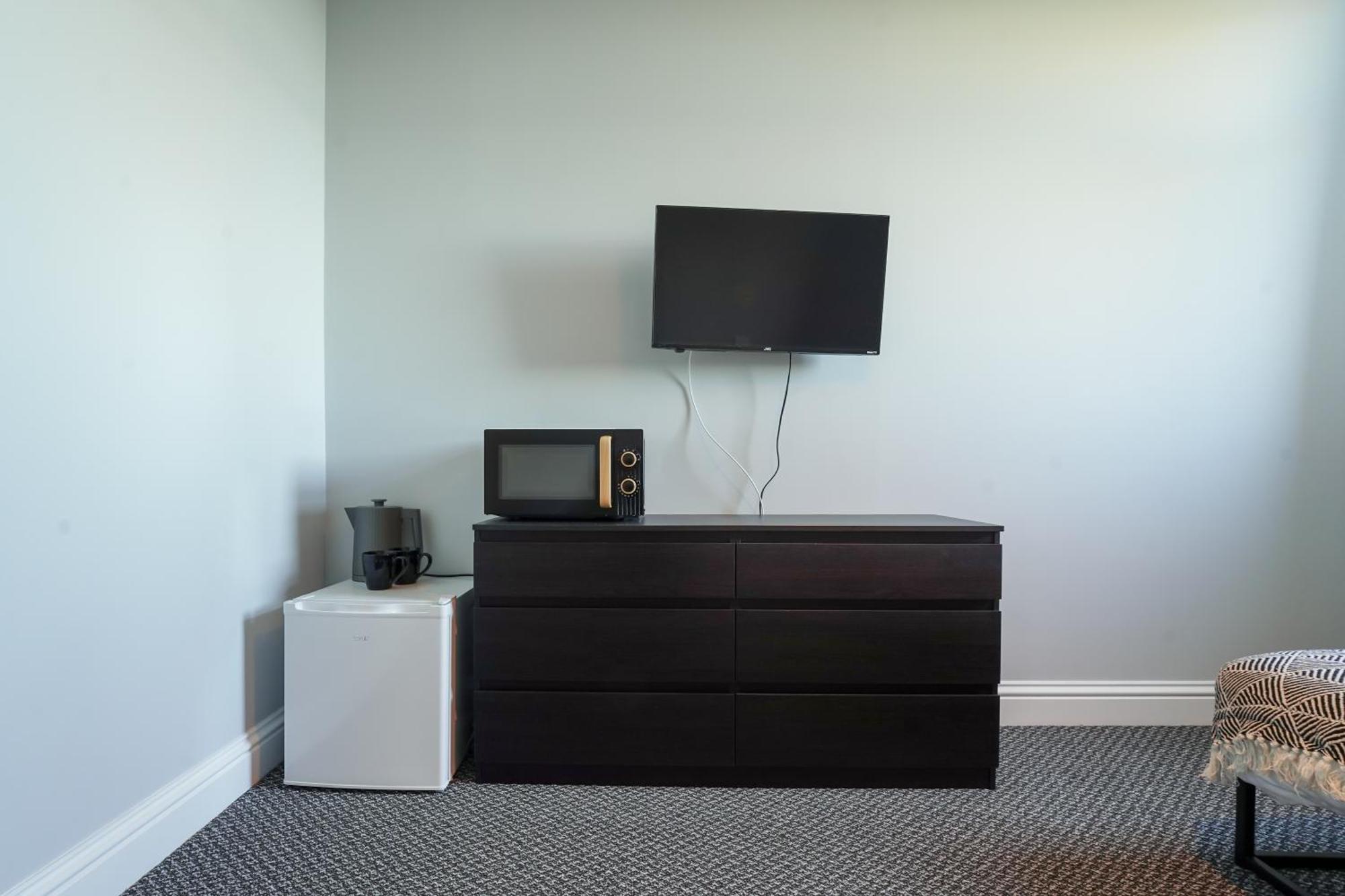En-Suite Double Rooms, Smart Tv Comfy Style Llanelli Exteriör bild