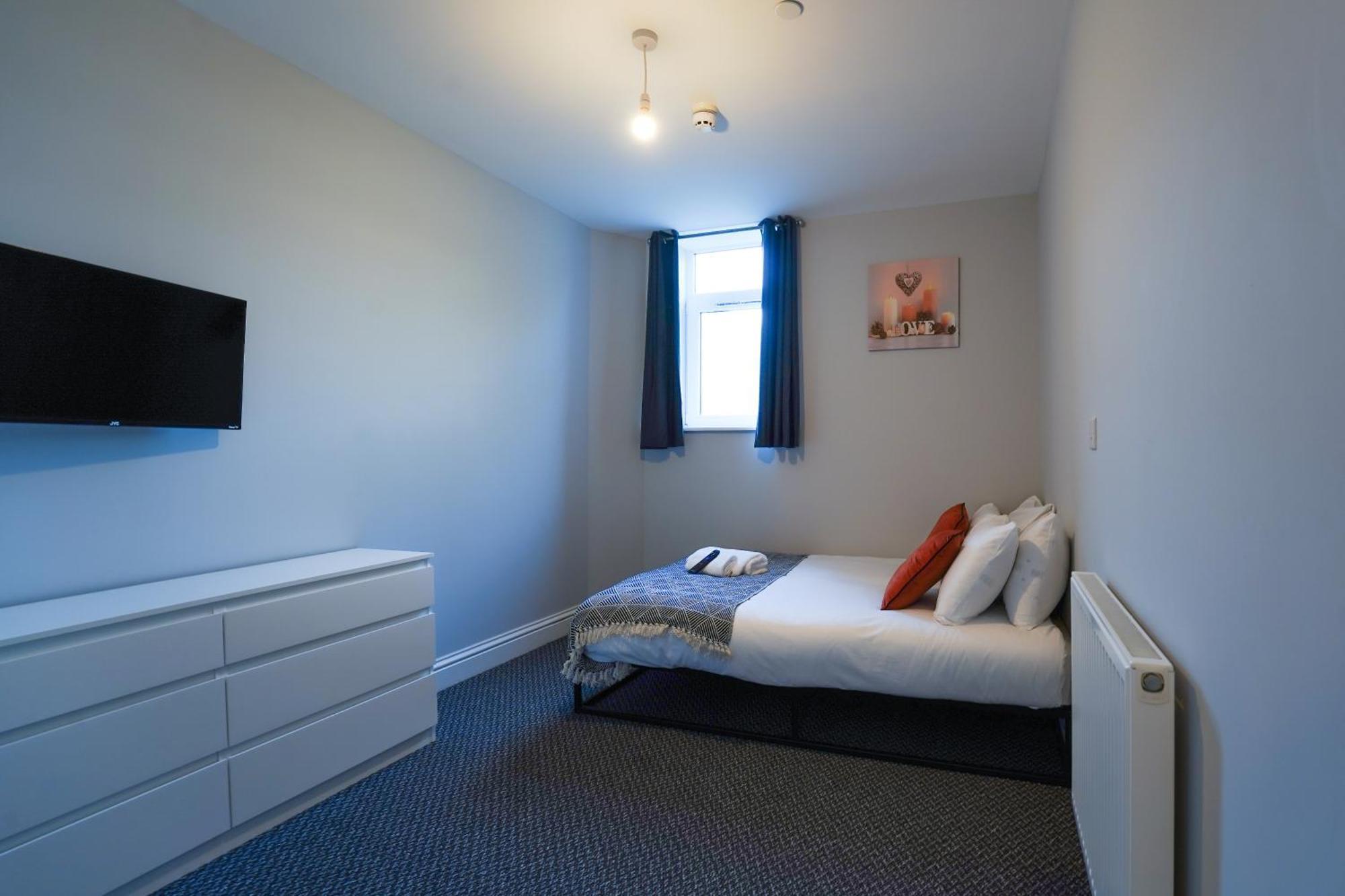 En-Suite Double Rooms, Smart Tv Comfy Style Llanelli Exteriör bild