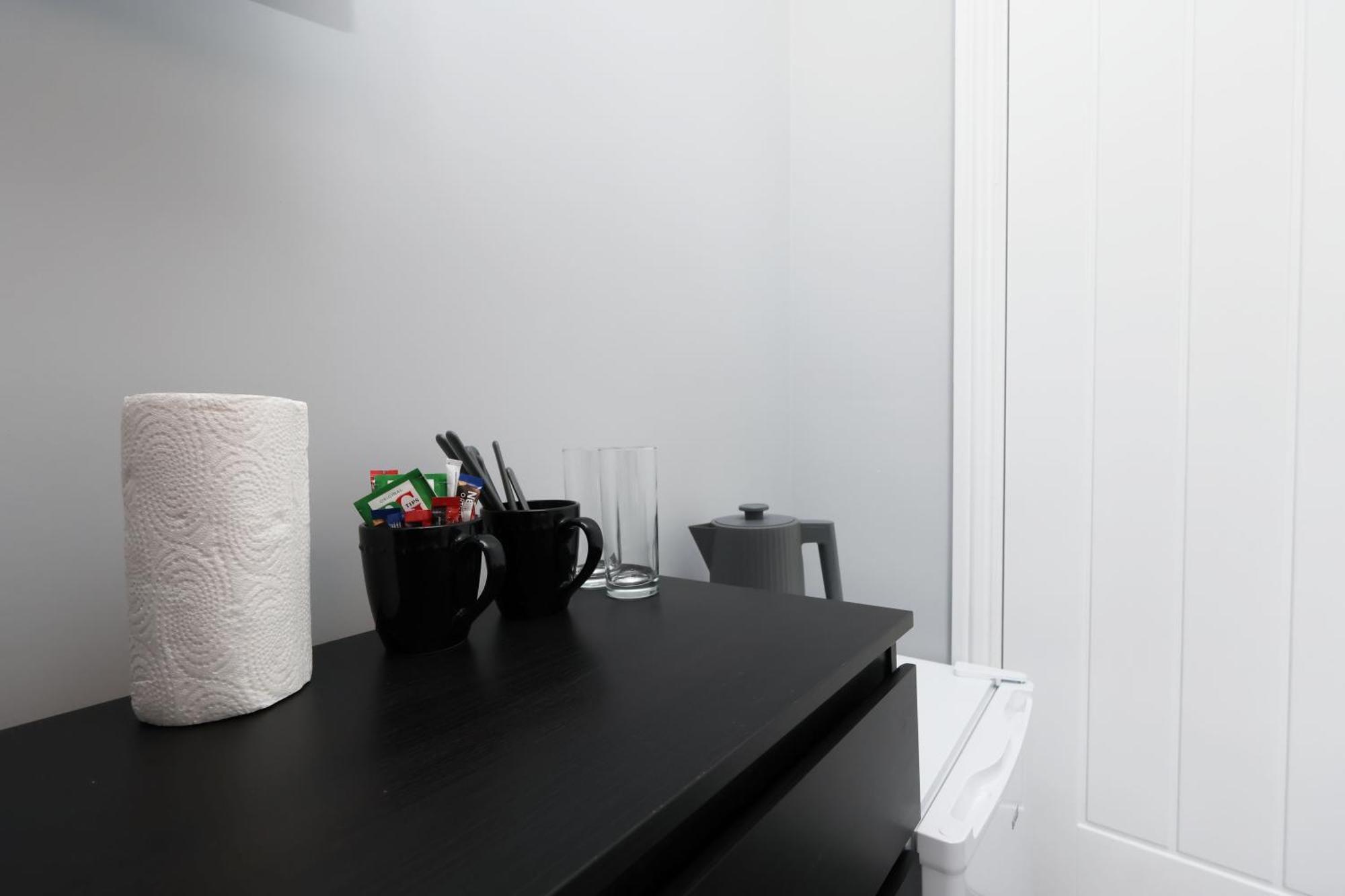 En-Suite Double Rooms, Smart Tv Comfy Style Llanelli Exteriör bild