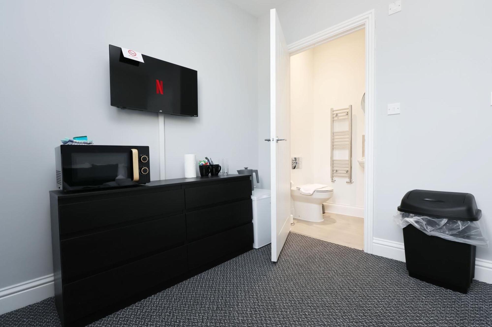 En-Suite Double Rooms, Smart Tv Comfy Style Llanelli Exteriör bild