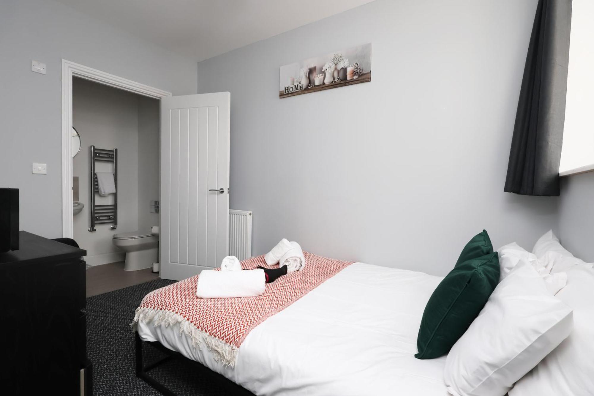 En-Suite Double Rooms, Smart Tv Comfy Style Llanelli Exteriör bild
