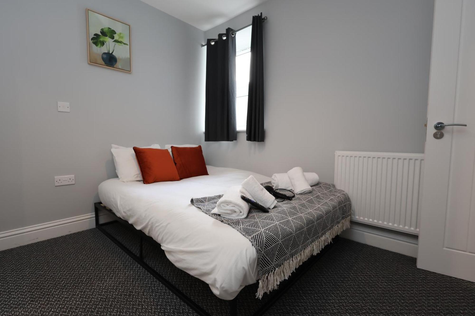 En-Suite Double Rooms, Smart Tv Comfy Style Llanelli Exteriör bild