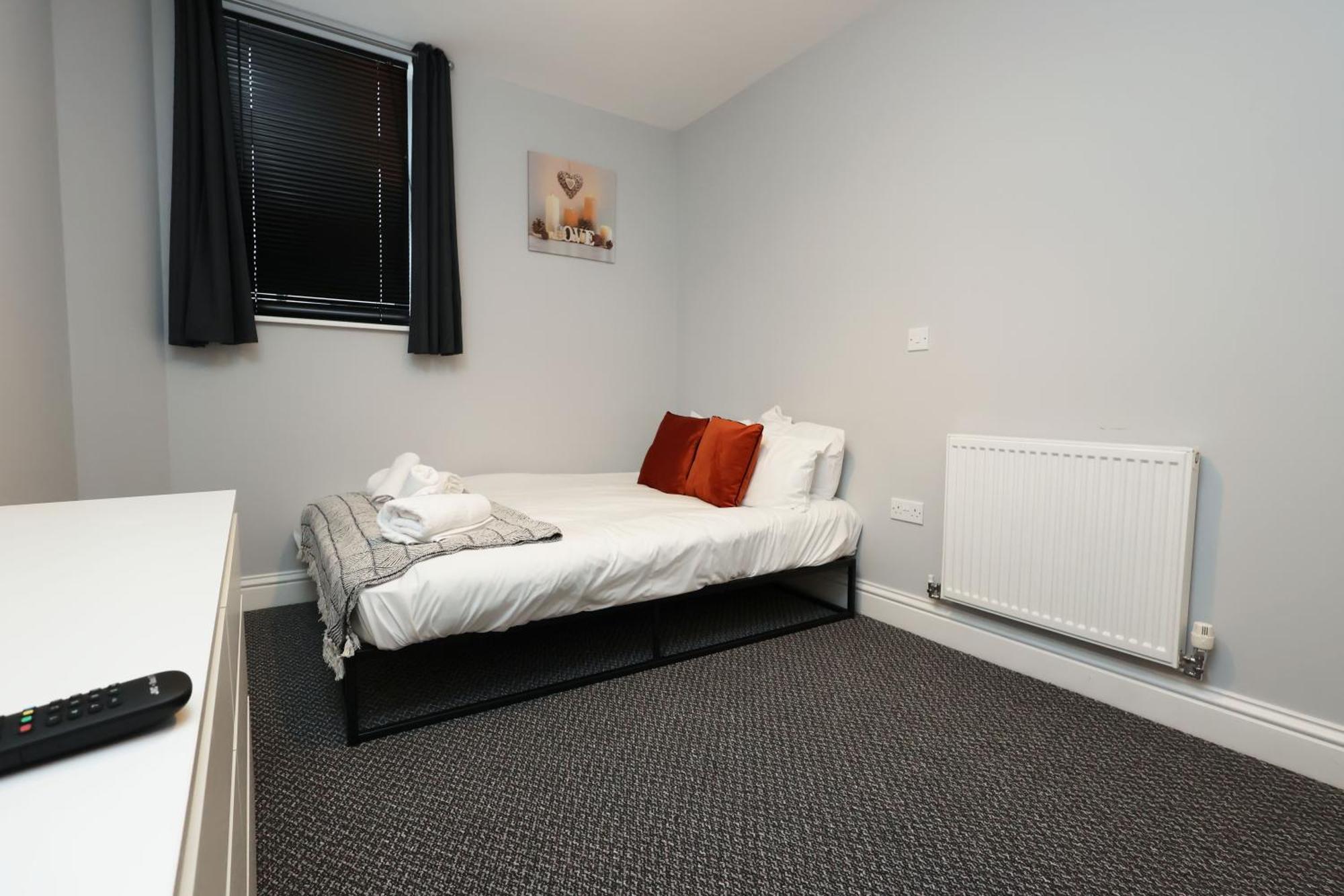 En-Suite Double Rooms, Smart Tv Comfy Style Llanelli Exteriör bild