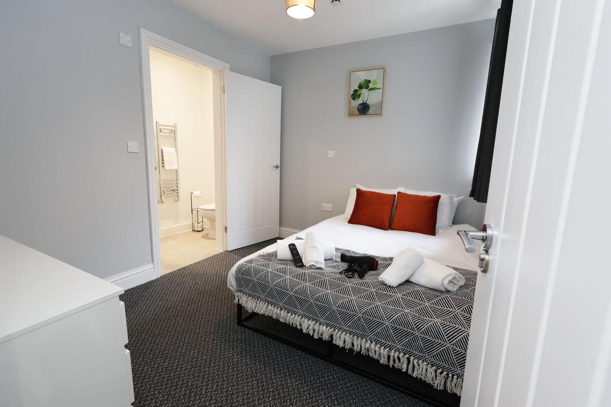 En-Suite Double Rooms, Smart Tv Comfy Style Llanelli Exteriör bild